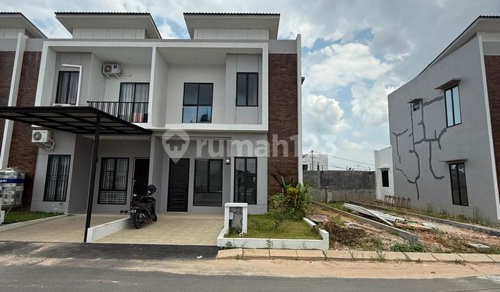 Ready to Occupy, House, 2 Floors, HGB, Near Tourist Attractions, in Bengkong.