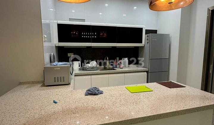 Dijual Rumah Bagus Furnished HGB Batam Centre, Batam 2