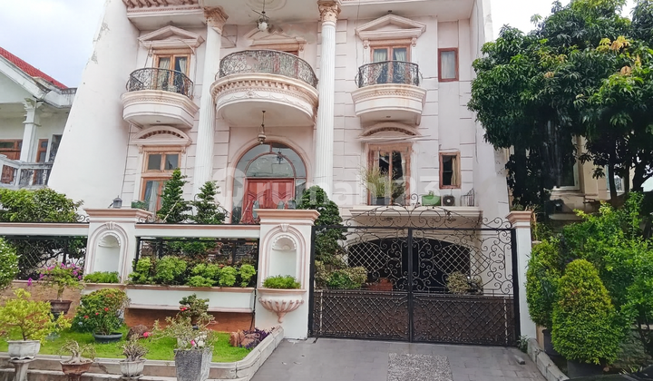 Rumah Klasik Super Mewah Pluit Putri 14x26 4KT 6KM Jakarta Utara