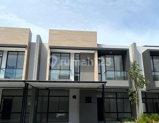 White Sand Villa House PIK 2 10x20 4+1KT Lake Cluster Ready to Occupy White Sand Villa House PIK 2 10x20 4+1KT Lake Cluster Ready to Occupy