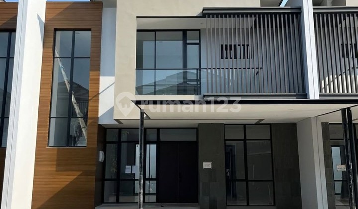 Rumah Kuningan Boulevard PIK 2 10x20 4+1KT Semi Furnish Siap Huni