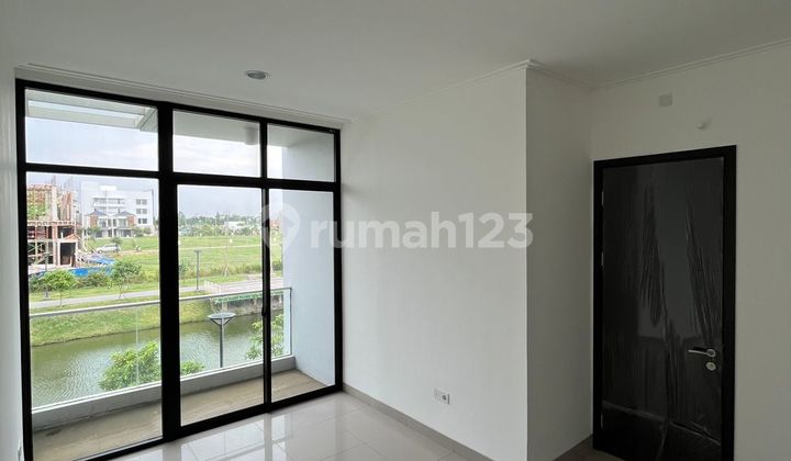 Rumah Modern Langsung Danau 8x15 3+1KT di Cluster Denver PIK 2  2