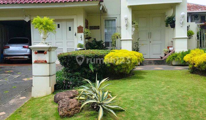 Rumah Mewah Cantik 4+1KT 313m2 Taman Beverly Golf Lippo Karawaci 1