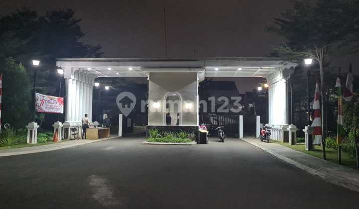 Rumah Sewa 2 Lantai Cluster South Thames 10