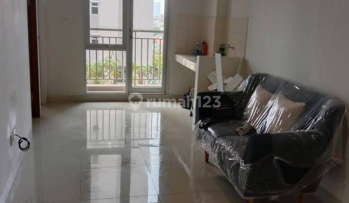 Apartemen Sewa Oakwood Residences 2BR Semi Furnished 1