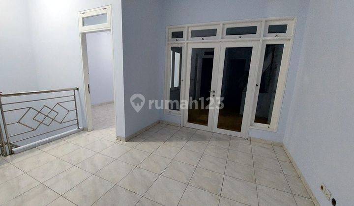 Rumah Jual 2 Lantai di Metland Menteng Cakung 1