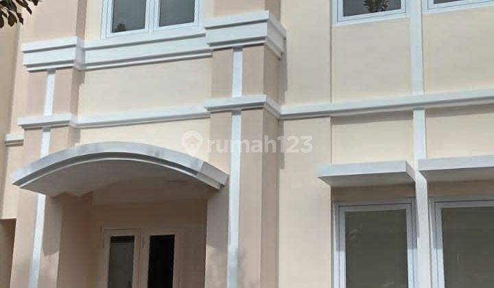 Rumah Jual Cepat  2 Lantai di Royal Residence  1