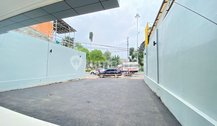 Ruko baru bangun pinggir jalan utama Jatiwaringin jaktim 4