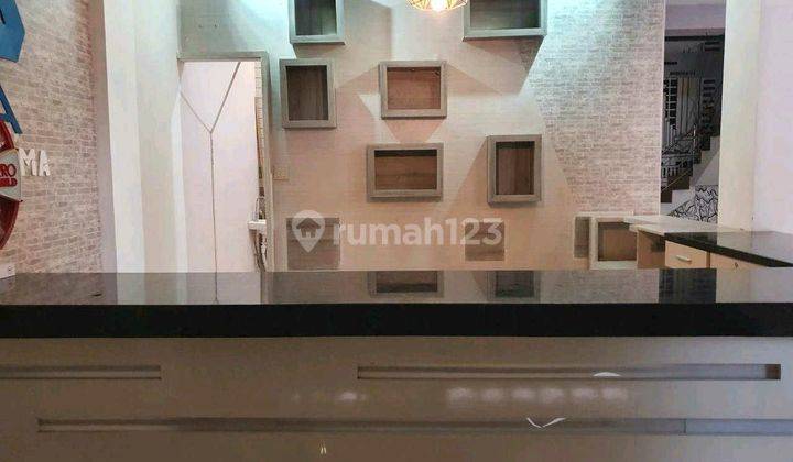 Ruko 3 Lantai Full Furnished Bangunan Terawat di Suhat Tengah Kota Malang 2