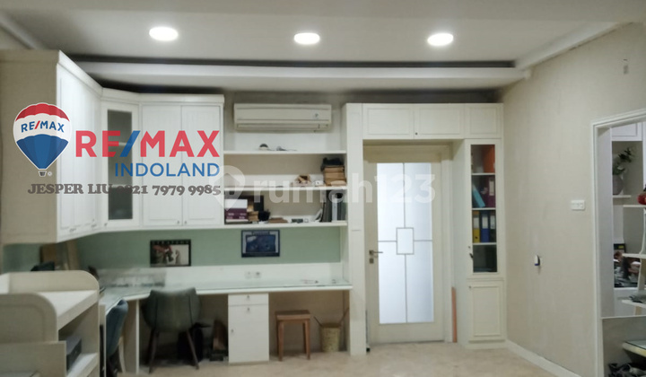 Rukan Full Furnish Siap Pakai Taman Meruya, Lokasi Premium ,dekat Jalan Tol , Jakarta Barat