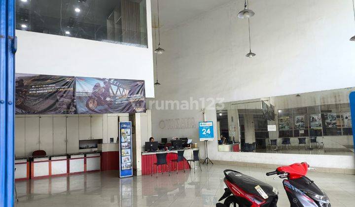 Dijual Showroom + Office di Meruya Jakarta Barat 1