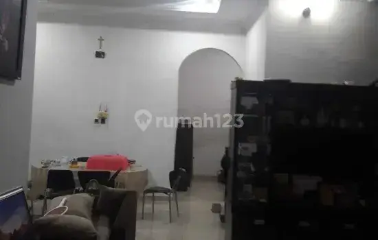 Rumah Siap Huni Dengan Lokasi Nyaman Meruya, Jakarta Barat 2