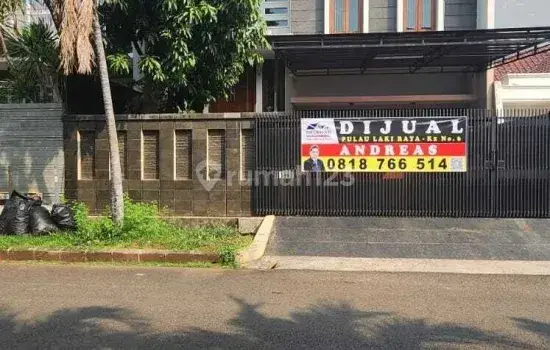 Rumah Minimalis, 3 Lantai Lokasi Sangat Bagus Permata Buana, Jakarta Barat 1