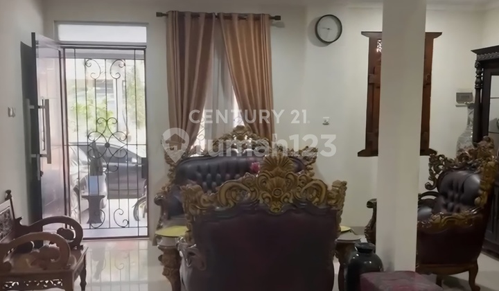 RUMAH DI PERUMAHAN METLAND TRANSYOGI CILEUNGSI