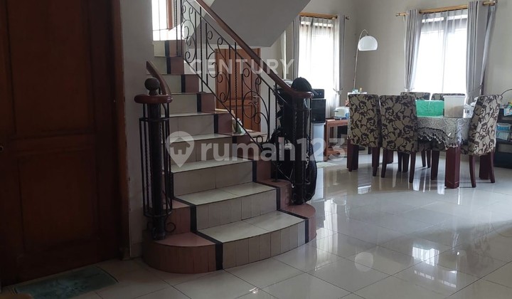 Rumah 2 Lantai di Dalam Kota Wisata Cibubur 2