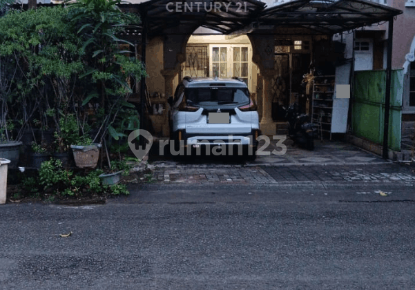RUMAH 2 LANTAI DI LEGENDA WISATA CIBUBUR
