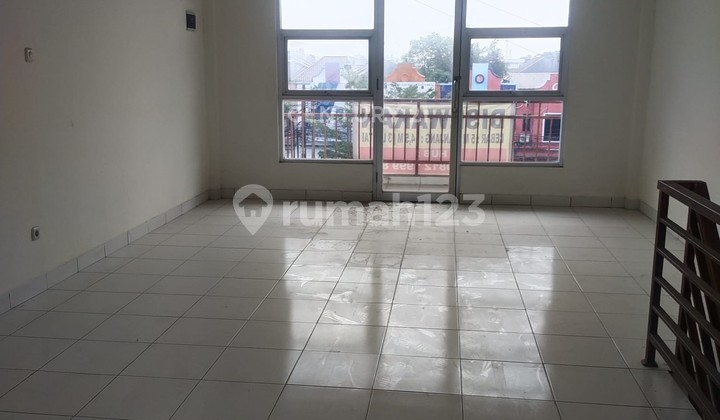 3-STORY SHOPHOUSE IN KRANGGAN JATISAMPURNA BEKASI 2