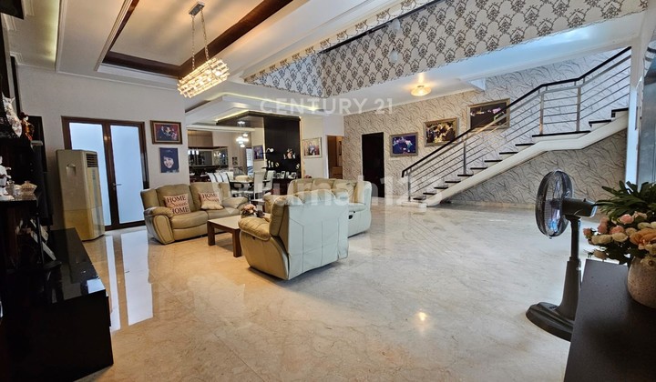 RUMAH 2 LANTAI DI KOTA WISATA CIBUBUR RUMAH 2 LANTAI DI KOTA WISATA CIBUBUR