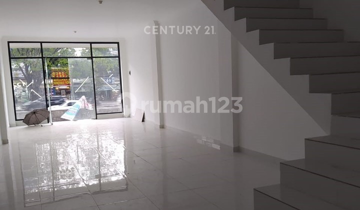 3-STORY SHOPHOUSE ON ALTERNATIVE CIBUBUR ROAD, JATISAMPURNA, BEKASI