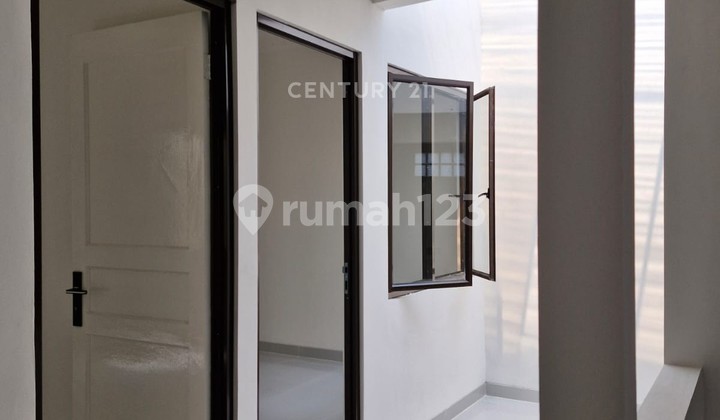 RUMAH 2 LANTAI DI KOTA WISATA CIBUBUR    2