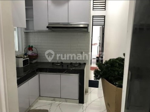 RUMAH SEMI FURNISHED DI BUKIT RIVARIA SAWANGAN DEPOK 2
