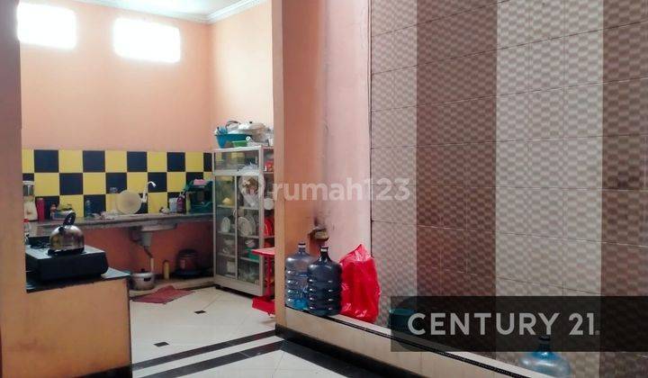 dapur rumah 2 lantai di kavling