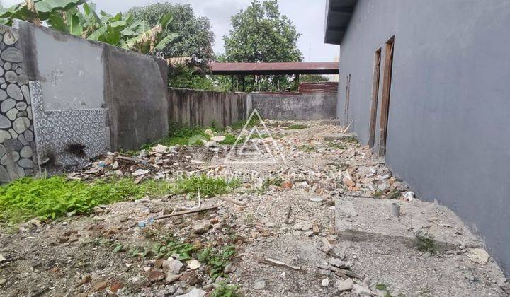 Ruko Jalan Kapten Sumarsono Medan Helvetia  6