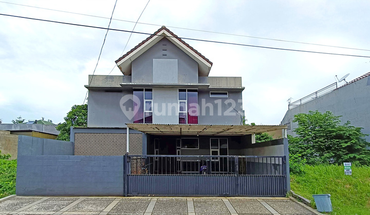 Dijual Rumah Nyaman dan Tenang, Dekat Taman Villa Melati Mas