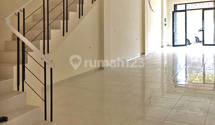 For Rent: 4 Very Strategic Shop Houses in Kemanggisan Utama Raya 2