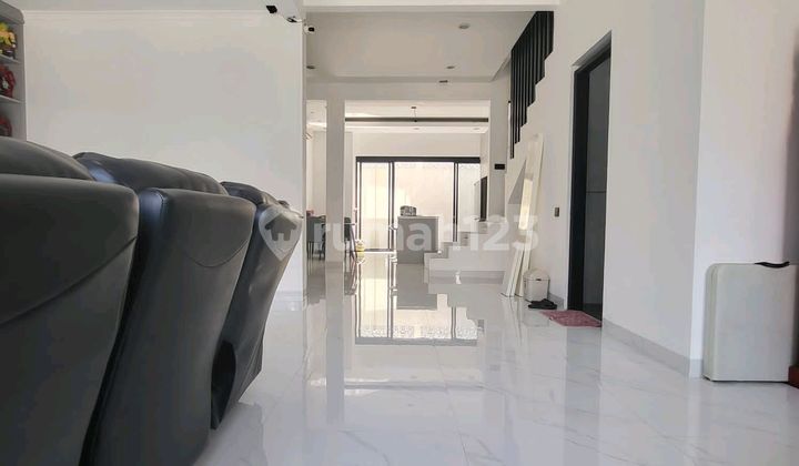 Turun Harga Rumah Newton Gading Serpong Full Renovasi Cantik 2