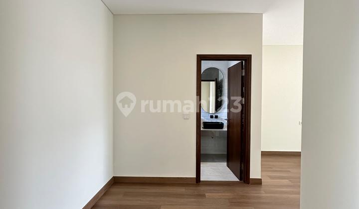 Dijual Cepat Rumah Bangunan Mandiri type Hoek di Foresta 2