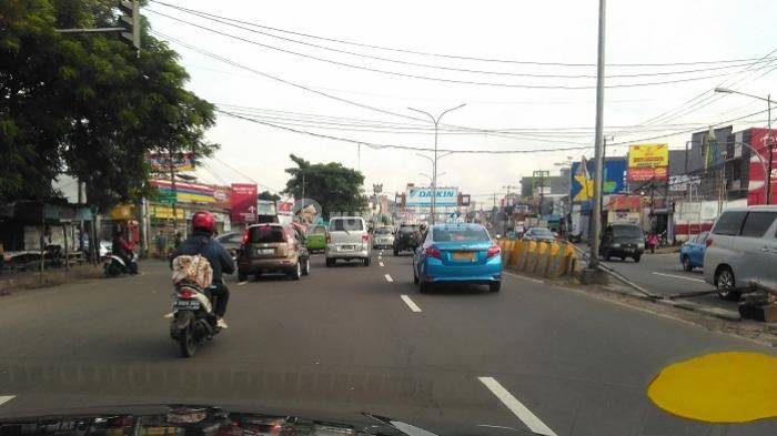 Dijual ruko 3 lantai (gandeng) di Jalan Raya Serpong yang ramai dan strategis BSD 2