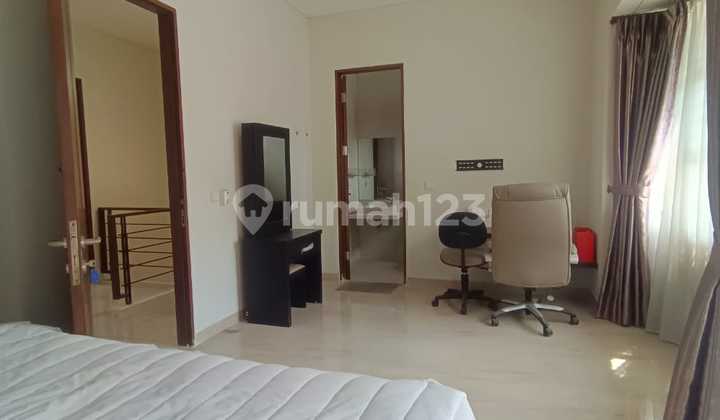 Dijual rumah cantik baru selesai renov di Cluster Green Cove dekat Nan Yang School BSD