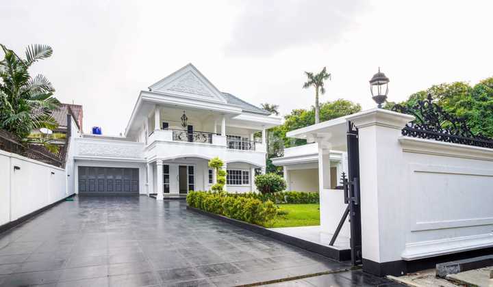For sale beautiful brand new luxury house in a strategic location Kemang, South Jakarta 2