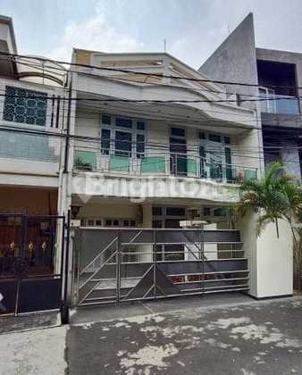 Rumah Greenvile Bagus 2 Lantai Dekat Pusat Kuliner Greenville