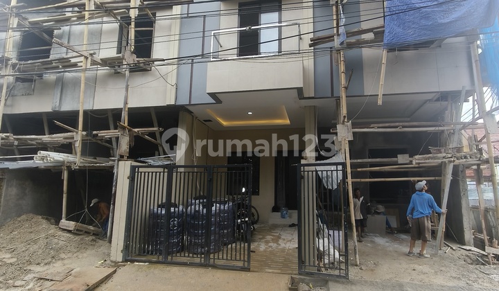 Rumah Baru 3 Lantai Duri Kepa Progress, Bln Maret Siap Huni