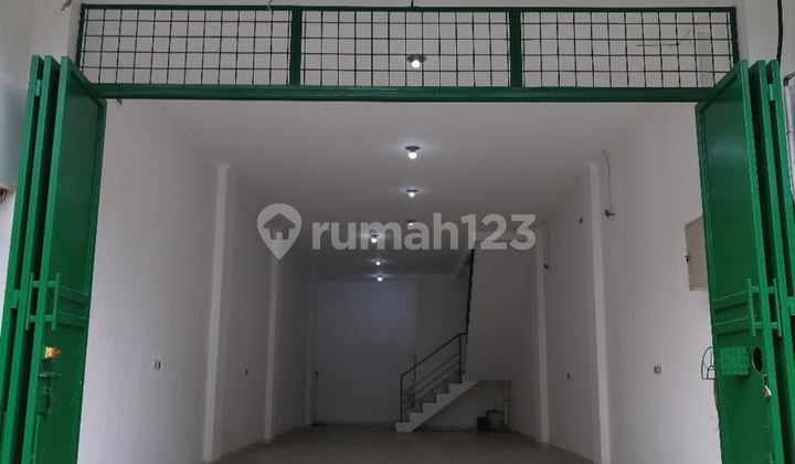 3-Storey Shop House in Duta Mas Jelambar, West Jakarta 2