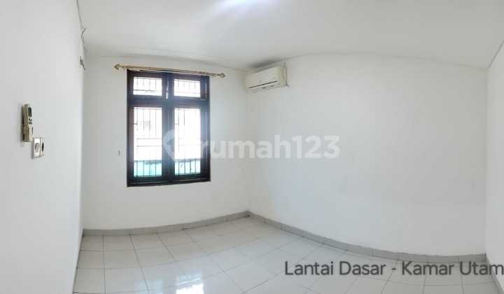 2-Story House in Duri Kepa Near Tanjung Duren, West Jakarta. Ready to Occupy - Flood-Free 2