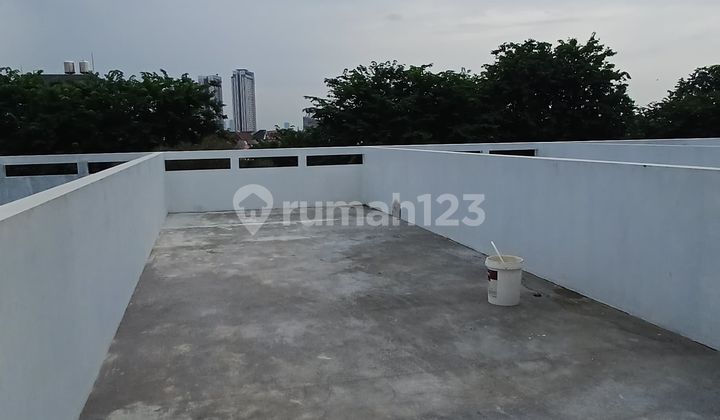 New Greenville 4-Storey Shop House, Located in the Heart of Greenville and Tanjung Duren Culinary Area. 2