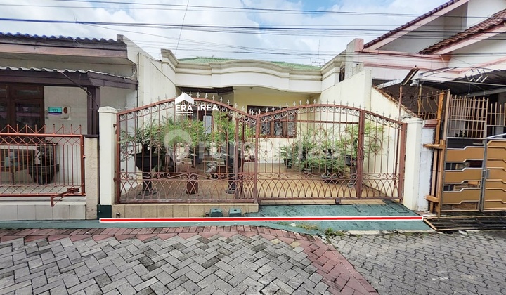 Rumah Terawat Dekat Dengan Jalan Mataram 1
