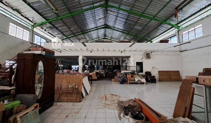 Gudang di Jalan Patiunus, Sambirejo Semarang 7