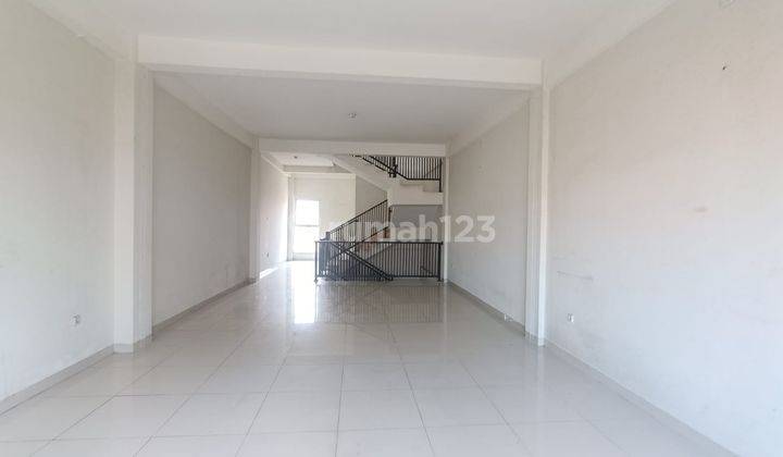 Disewakan Ruko 3 Lantai di Daerah Kampung Baru, Surakarta 4