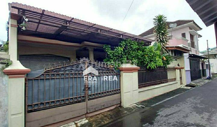 Rumah Solo Dijual Dekat Solo Paragon Mall 1