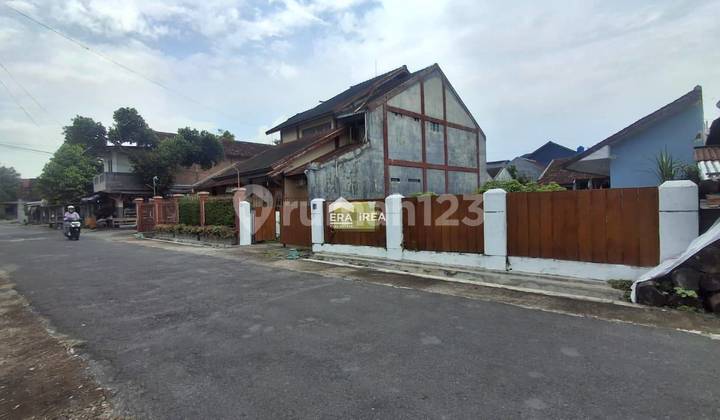 Land and Building Rental in Jogja Near Maguwoharjo Stadium