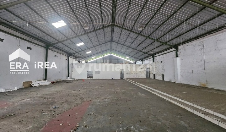 For Rent Ready-to-Use Warehouse on Jl. Adi Sucipto, Solo