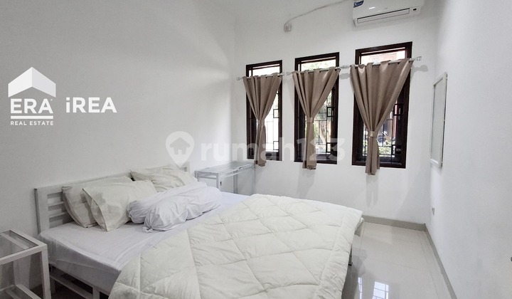 Dijual Rumah Full Furnished, Dekat Amplaz