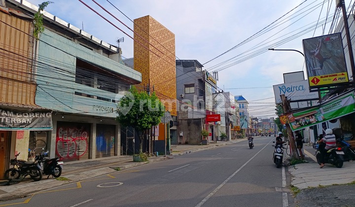 Ruko Rental in Jogja Near UGM Campus Ruko Rental in Jogja Near UGM Campus