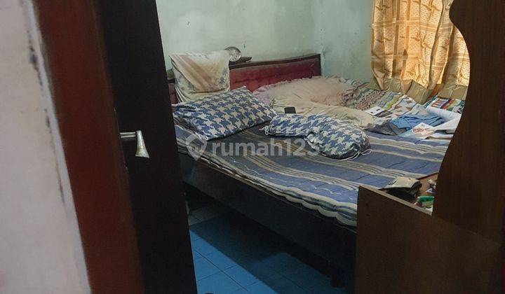 Di Jual Rumah tinggal 1 1/2 lantai 4