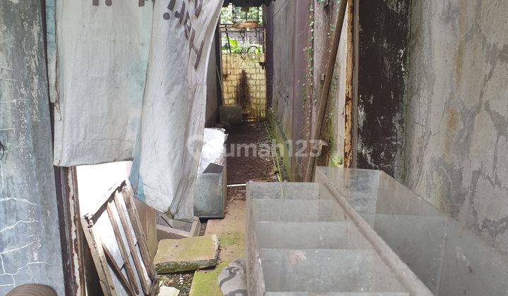 Di Jual Rumah tinggal 1 1/2 lantai 8