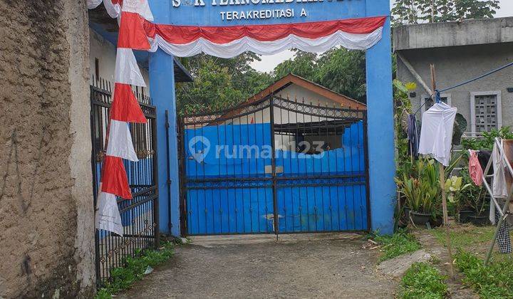 Di jual Gedung sekolah 2 lantai  SHM  1